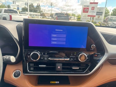 2024 Toyota Highlander Hybrid Platinum