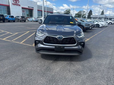 2024 Toyota Highlander Hybrid Platinum