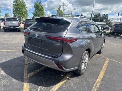 2024 Toyota Highlander Hybrid Platinum