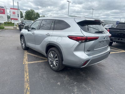 2021 Toyota Highlander Hybrid Platinum