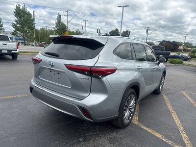 2021 Toyota Highlander Hybrid Platinum