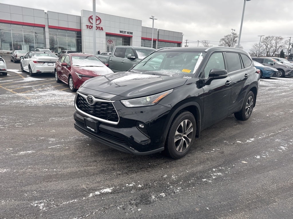 2022 Toyota Highlander XLE