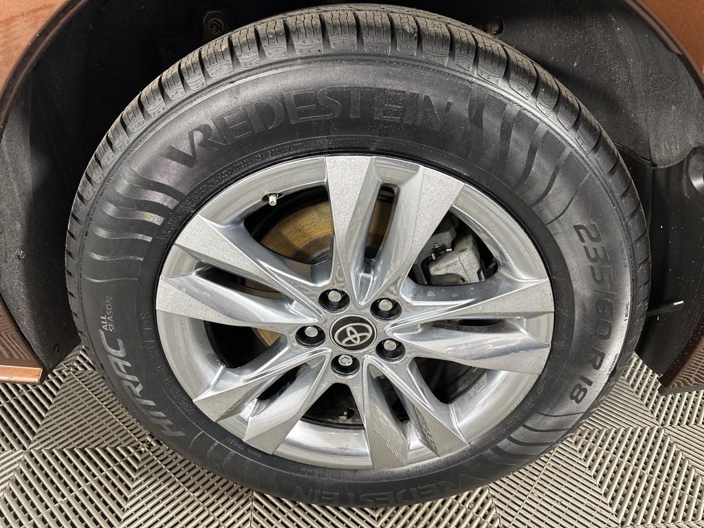 2024 Toyota Sienna XLE 7 Passenger