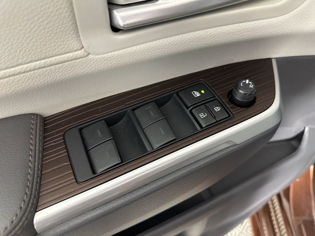 2024 Toyota Sienna XLE 7 Passenger