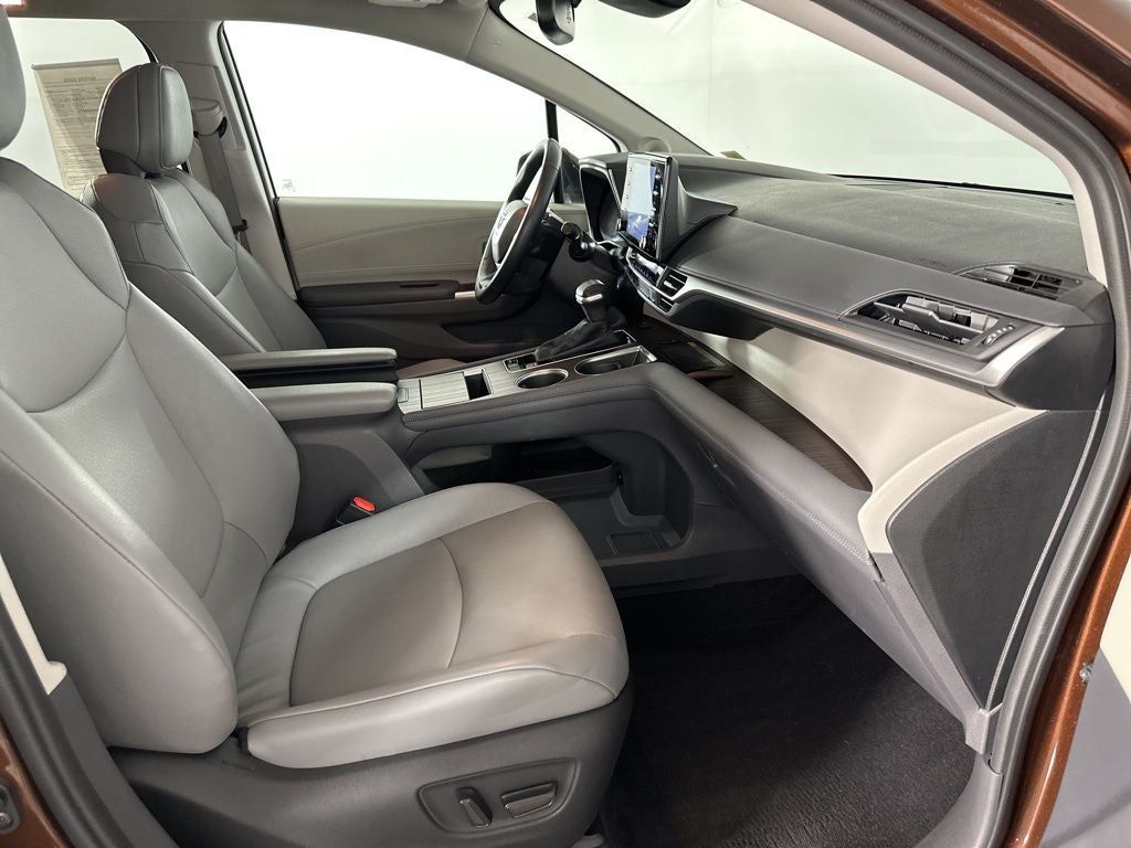 2024 Toyota Sienna XLE 7 Passenger