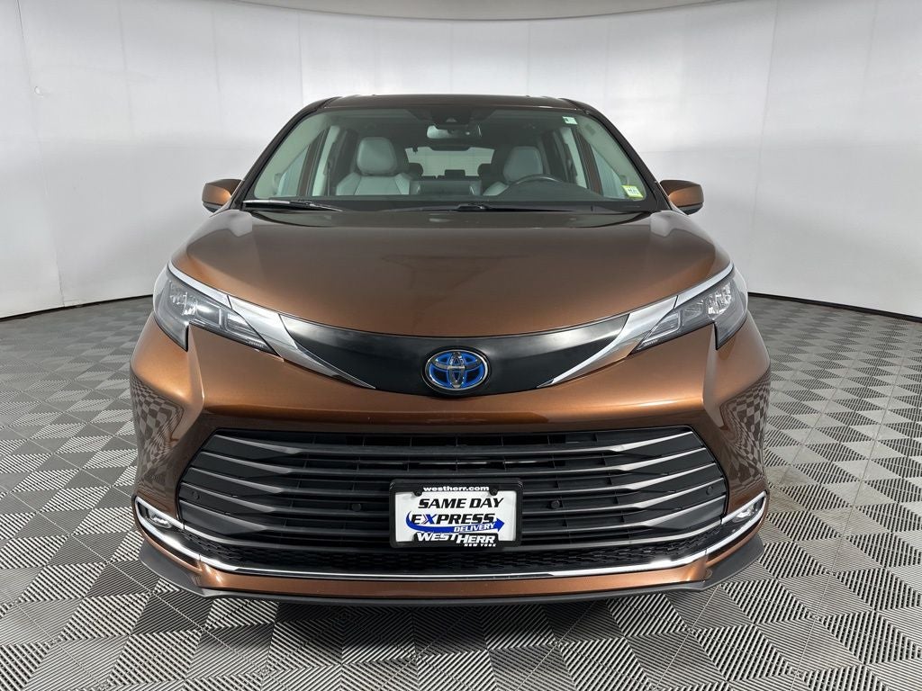 2024 Toyota Sienna XLE 7 Passenger