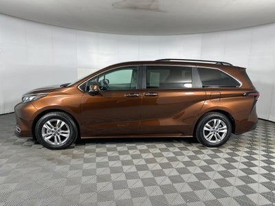 2024 Toyota Sienna XLE 7 Passenger