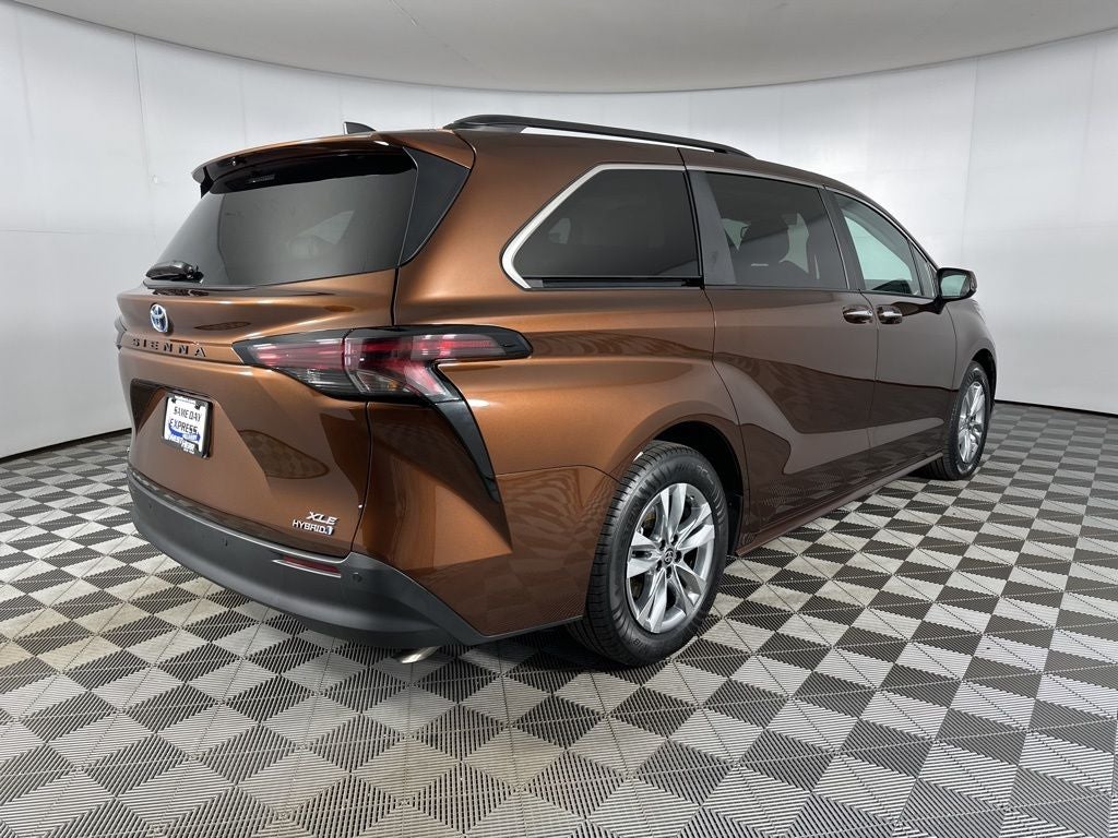 2024 Toyota Sienna XLE 7 Passenger