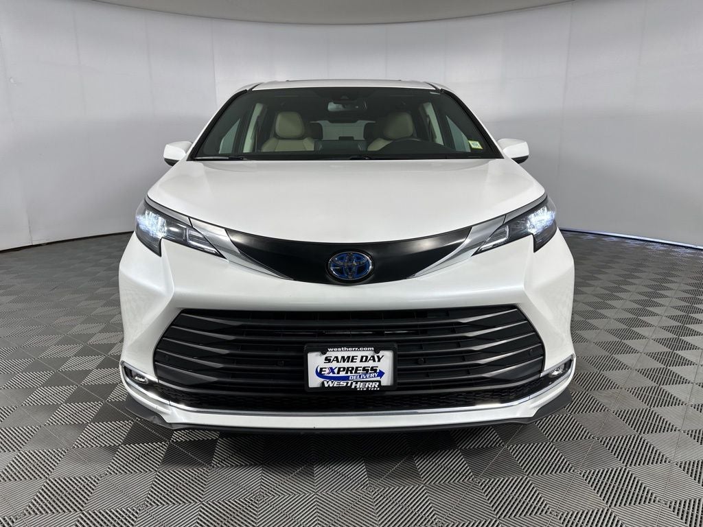 2024 Toyota Sienna XLE 7 Passenger