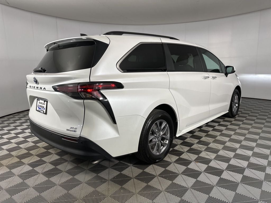 2024 Toyota Sienna XLE 7 Passenger