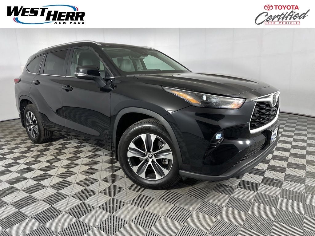 2025 Toyota Highlander XLE