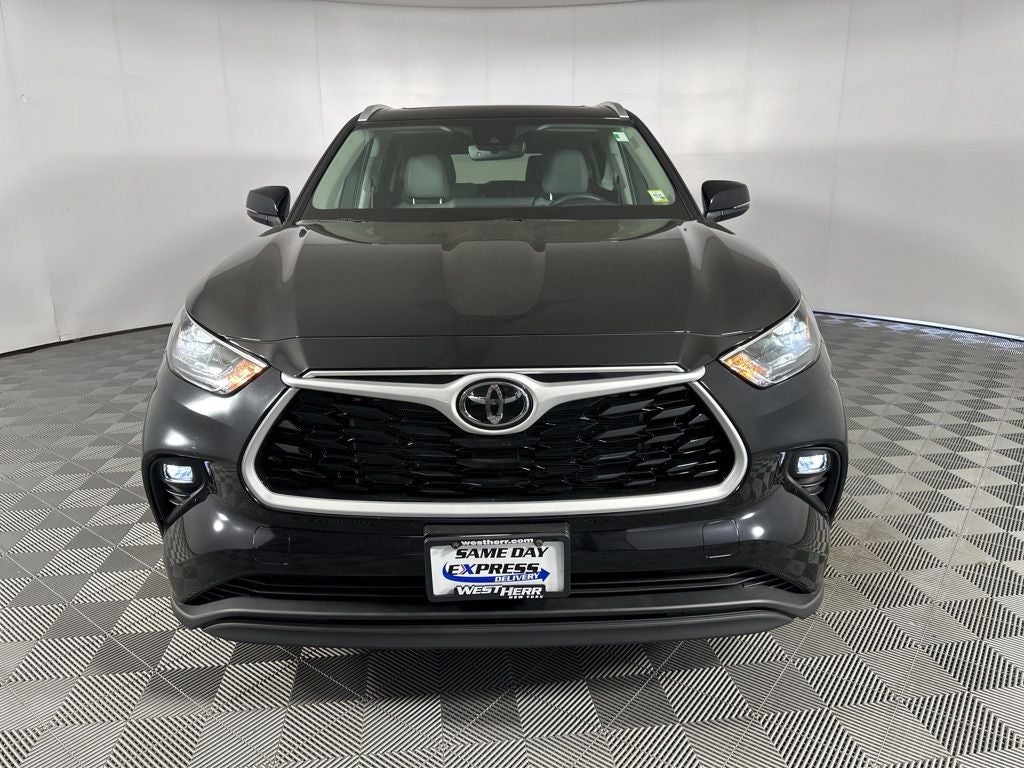 2025 Toyota Highlander XLE