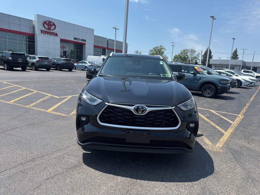 2025 Toyota Highlander XLE
