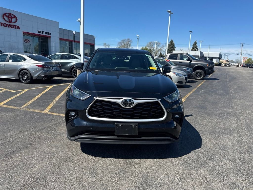 2023 Toyota Highlander LE