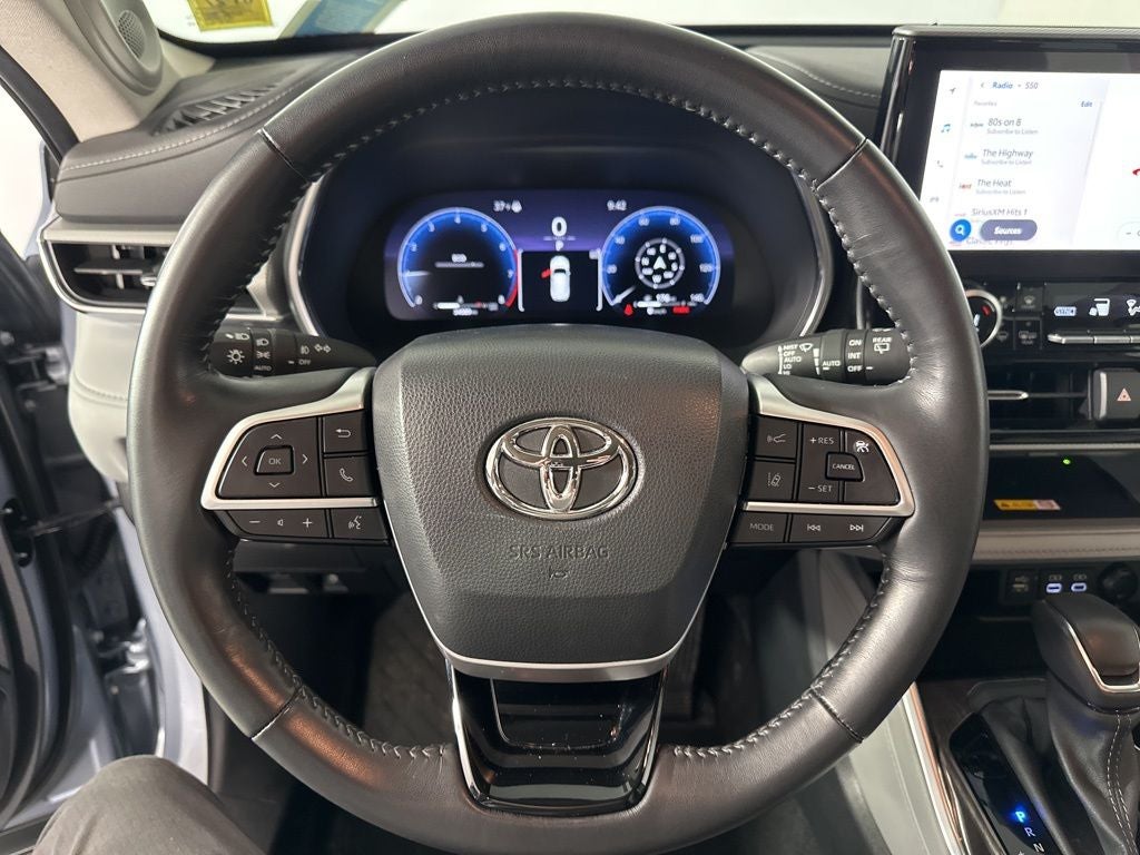 2023 Toyota Highlander Platinum