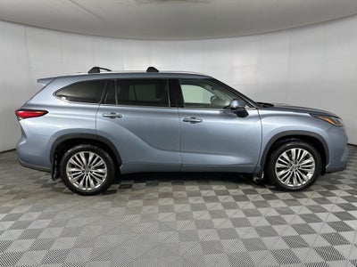 2023 Toyota Highlander Platinum