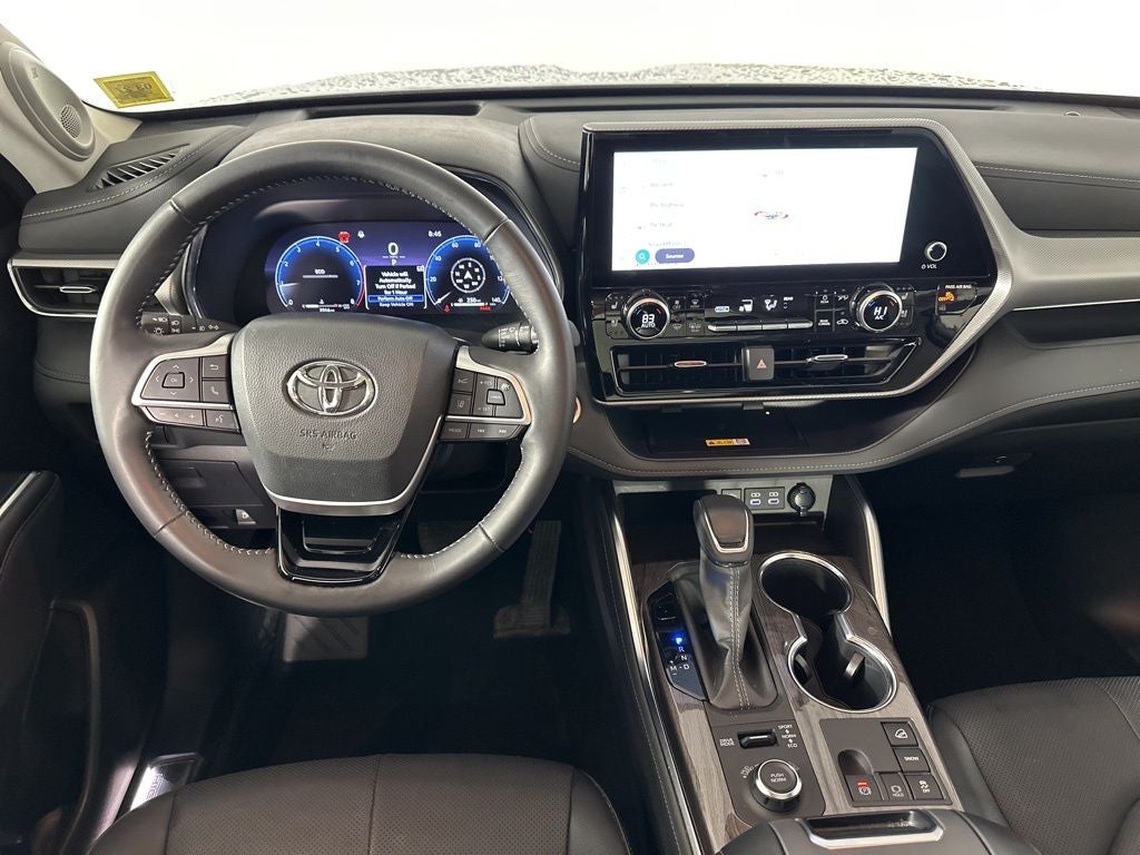 2025 Toyota Highlander Platinum