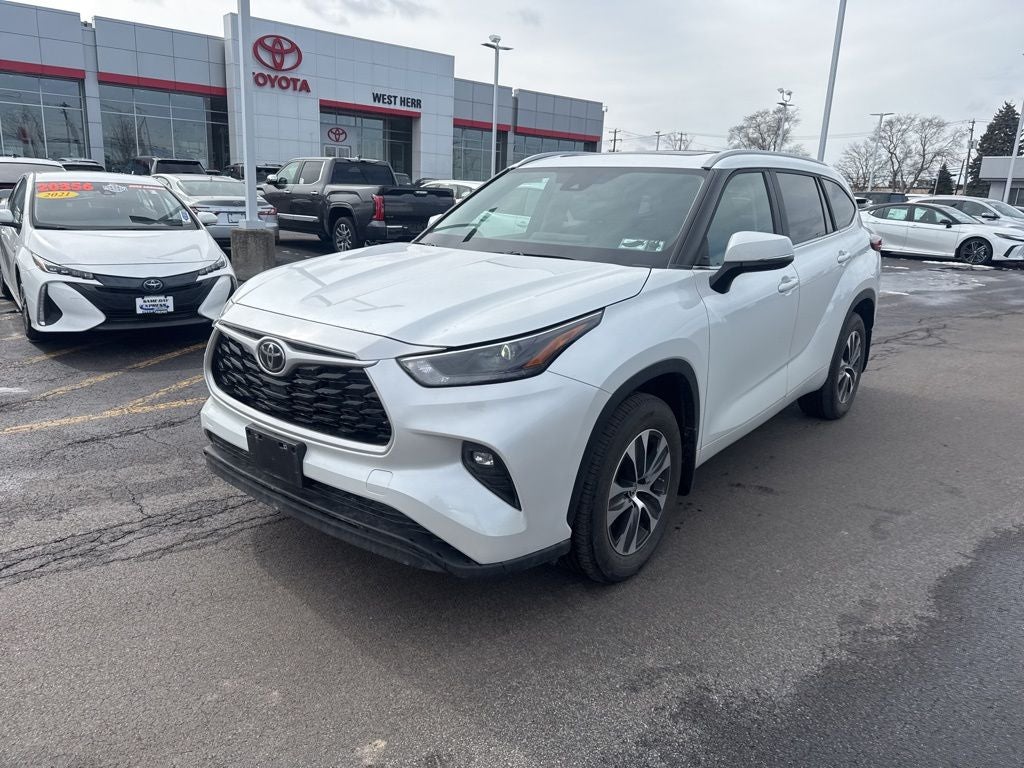 2023 Toyota Highlander XLE