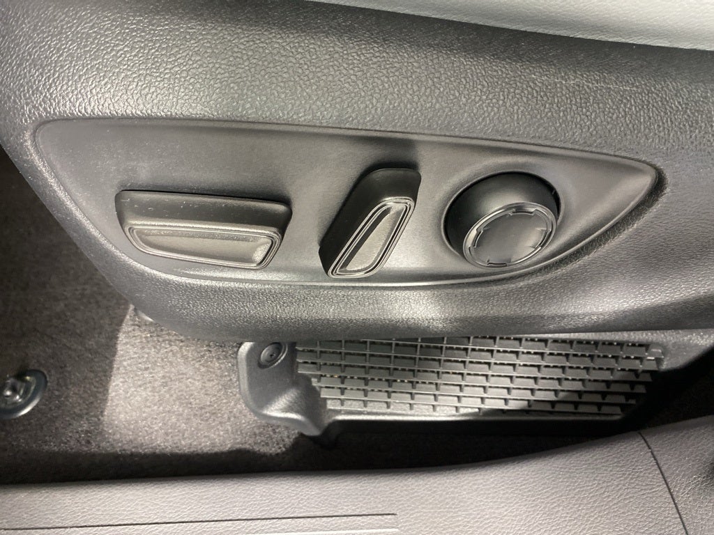 2023 Toyota Sienna XLE 8 Passenger