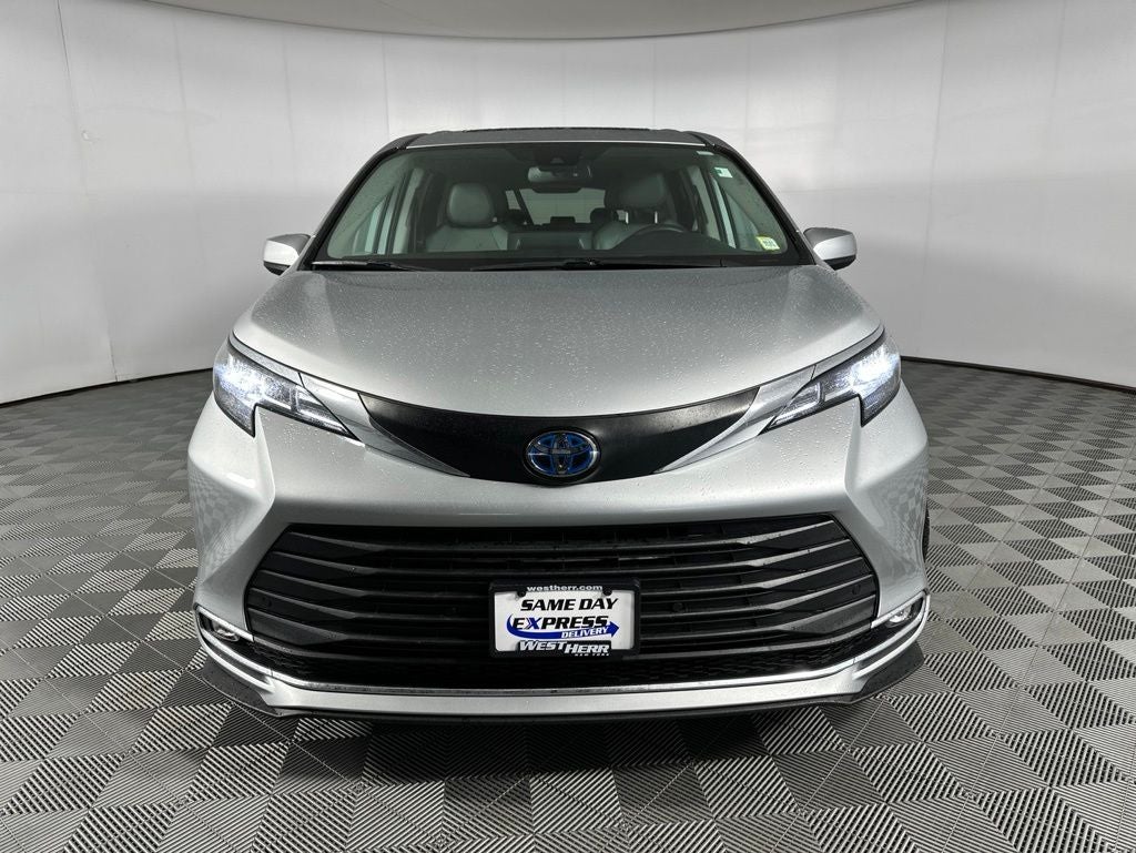 2021 Toyota Sienna XLE 7 Passenger