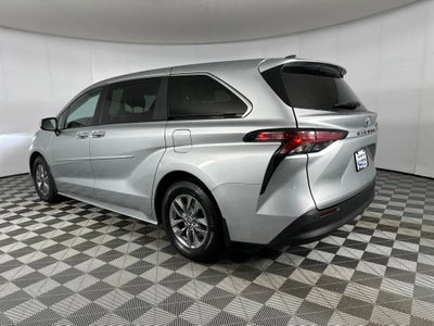 2021 Toyota Sienna XLE 7 Passenger