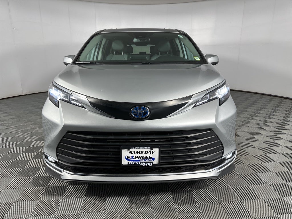 2022 Toyota Sienna XLE 7 Passenger