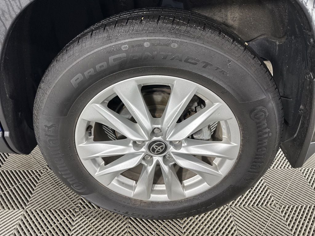 2023 Toyota Corolla Cross LE