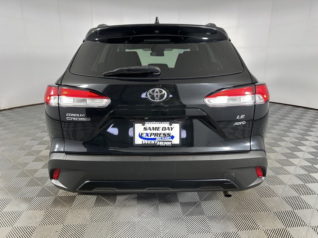 2023 Toyota Corolla Cross LE