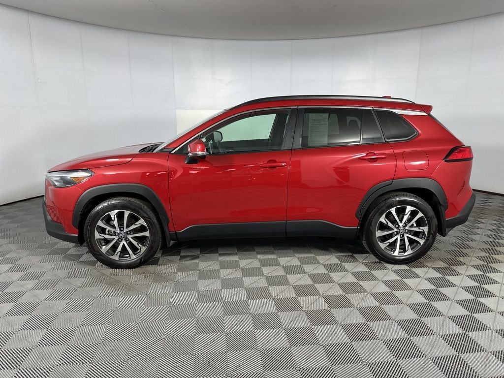2024 Toyota Corolla Cross XLE