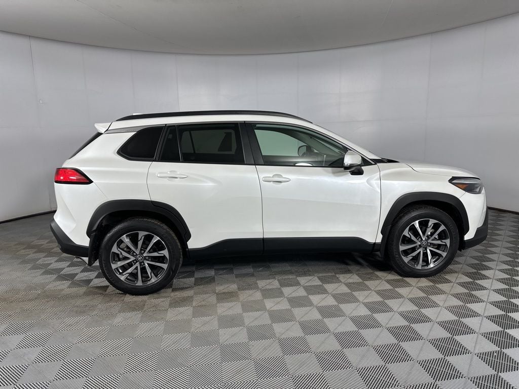2022 Toyota Corolla Cross XLE