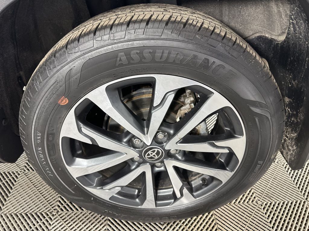 2022 Toyota Corolla Cross XLE