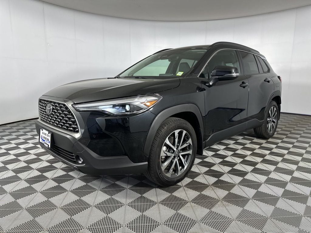 2023 Toyota Corolla Cross XLE
