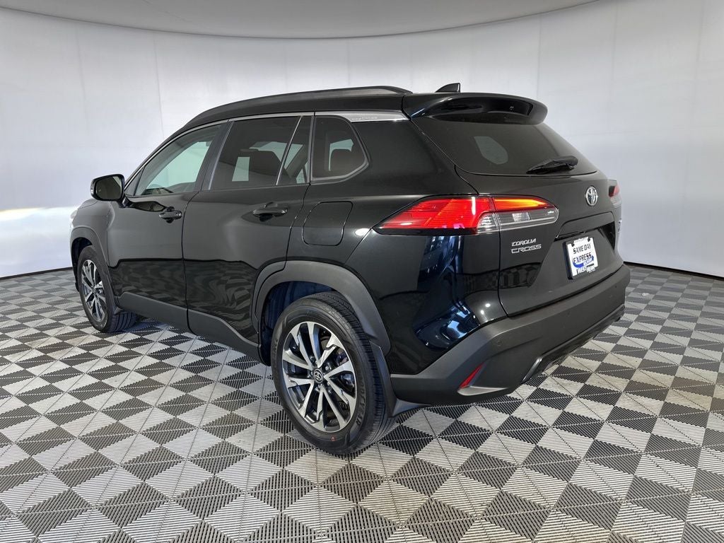 2023 Toyota Corolla Cross XLE