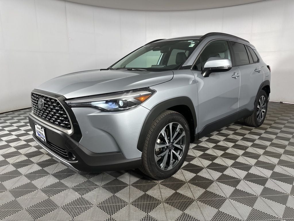 2024 Toyota Corolla Cross XLE