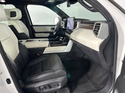 2024 Toyota Sequoia Capstone