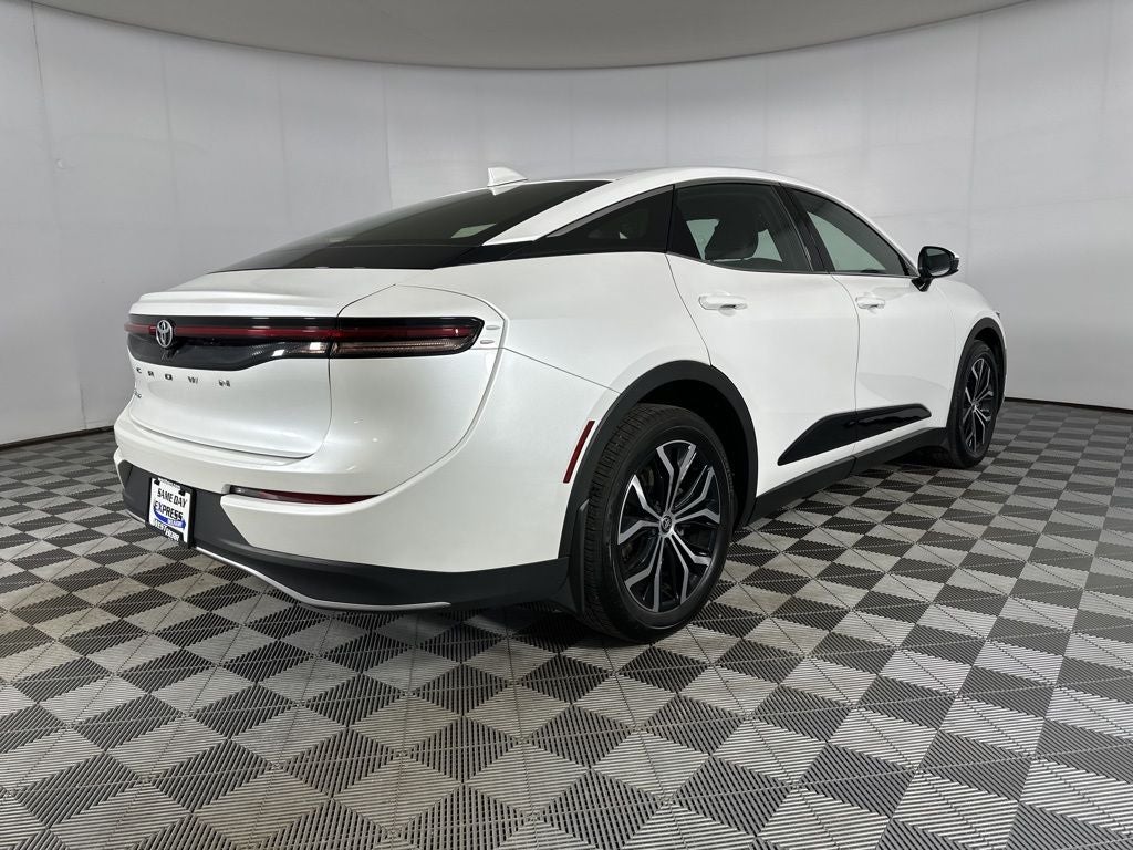 2024 Toyota Crown XLE