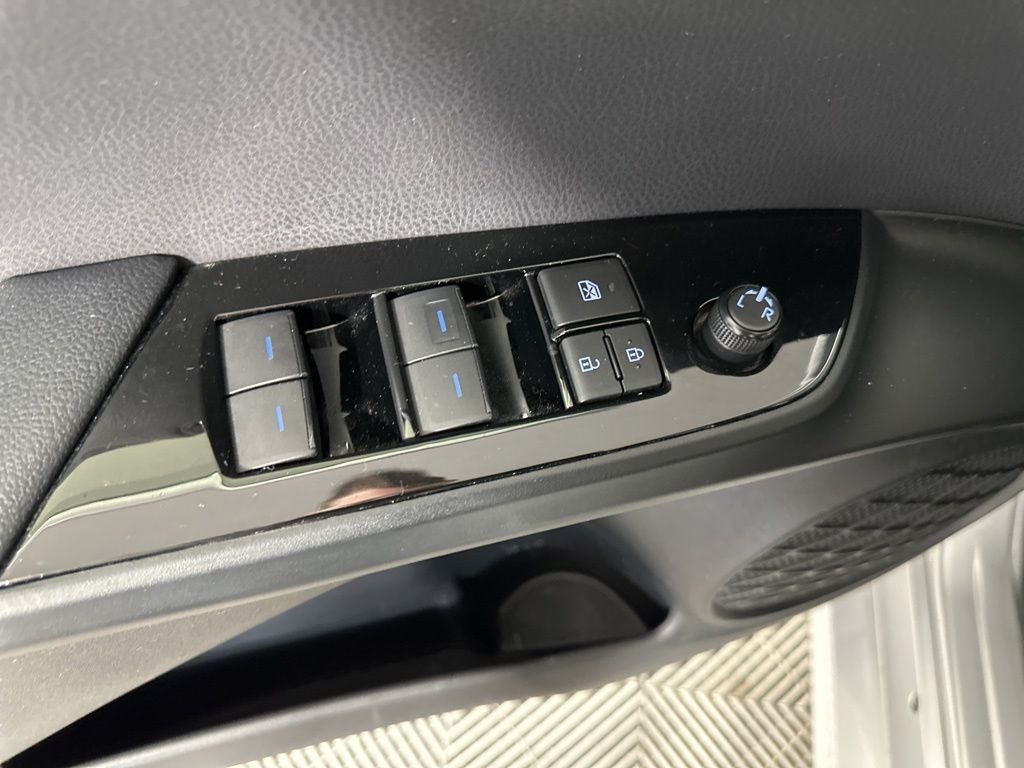 2019 Toyota Prius XLE AWD-e