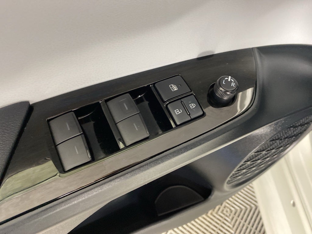 2020 Toyota Prius LE AWD-e