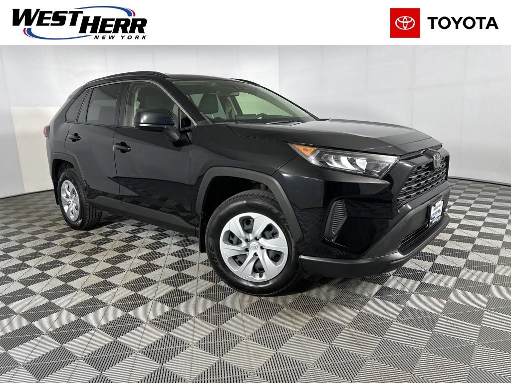 2020 Toyota RAV4 LE