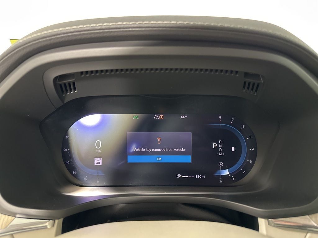 2022 Volvo XC60 B5 Inscription