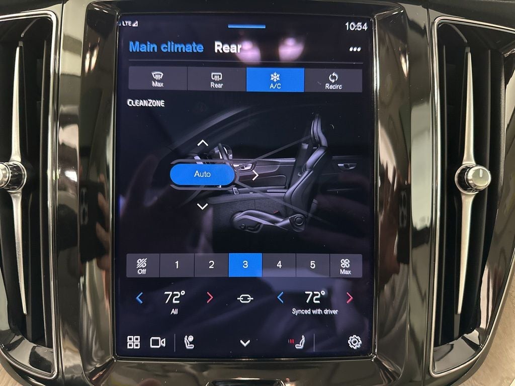 2022 Volvo XC60 B5 Inscription