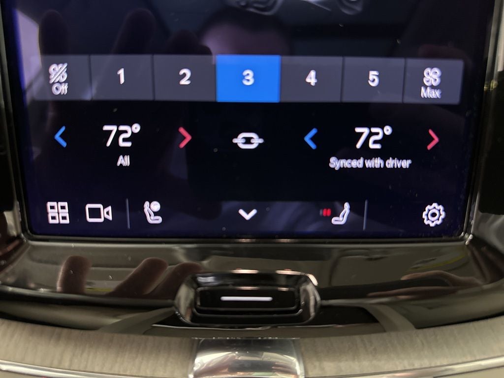 2022 Volvo XC60 B5 Inscription